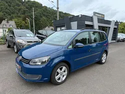 Blau Gebraucht 2011 VW Touran Trendline Van / Kleinbus | 9.699 € (Etwas zu teuer)