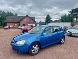 Blau Gebraucht 2004 VW Golf V Comfortline Limousine | 3.999 € (Etwas zu teuer)
