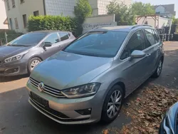 Silber Gebraucht 2014 VW Golf Sportsvan Highline Van / Kleinbus | 11.800 € (Fairer Preis)