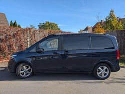 Blau Gebraucht 2018 Mercedes V220 Edition Van / Kleinbus | 34.900 € (Guter Preis)