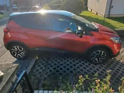 Rot Gebraucht 2016 Renault Captur SUV | 11.450 € (Fairer Preis)
