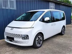 Weiß (creamy white / sol) Neu 2024 Hyundai Staria Van | 48.100 €