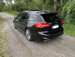 Schwarz Gebraucht 2020 Ford Focus Vignale Kombi | 15.499 € (Fairer Preis)