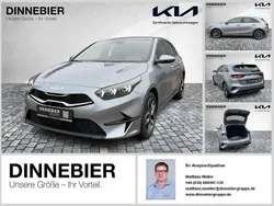 Silber (metallic) Neu 2025 Kia Ceed Limousine | 25.988 € (Fairer Preis)