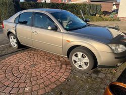 Beige Gebraucht 2004 Ford Mondeo Ghia Limousine | 1.750 € (Guter Preis)