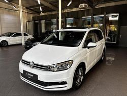 Pure white Gebraucht 2018 VW Touran Highline Van / Kleinbus | 22.990 € (Guter Preis)