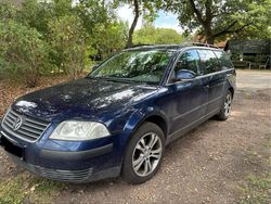 Blau Gebraucht 2005 VW Passat Kombi | 1.000 € (Superpreis)