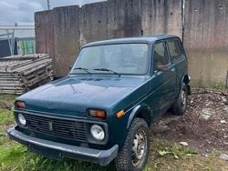 Grün Gebraucht 2009 Lada niva SUV | 2.000 € (Superpreis)