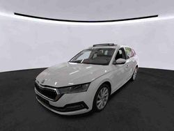 Weiß Gebraucht 2023 Skoda Octavia Kombi | 28.650 € (Etwas zu teuer)