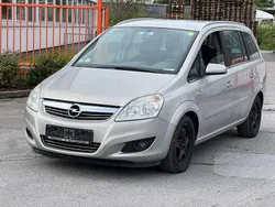 Gold Gebraucht 2009 Opel Zafira Edition Van / Kleinbus | 2.890 € (Etwas zu teuer)