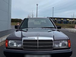 Violet Gebraucht 1991 Mercedes 190 Limousine | 9.500 €