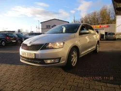 Brilliantsilber metallic Gebraucht 2014 Skoda Rapid Ambition Limousine | 8.400 € (Fairer Preis)