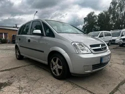 Silber Gebraucht 2005 Opel Meriva Van / Kleinbus | 950 € (Superpreis)