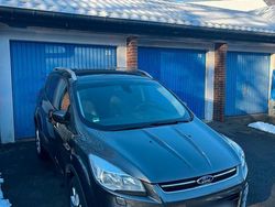Grau Gebraucht 2015 Ford Kuga SUV | 10.900 € (Fairer Preis)