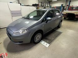 Grau Gebraucht 2007 Fiat Punto Kleinwagen | 2.000 € (Fairer Preis)
