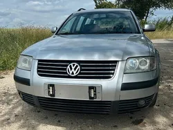 Silber Gebraucht 2002 VW Passat Kombi | 2.850 € (Teuer)