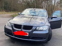 Grau Gebraucht 2005 BMW 320 Sport Line Kombi | 3.000 € (Fairer Preis)
