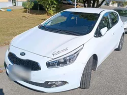 Weiß Gebraucht 2012 Kia Ceed Spirit Kleinwagen | 7.400 € (Fairer Preis)