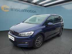 Blau Gebraucht 2024 VW Touran Van / Kleinbus | 32.699 € (Fairer Preis)