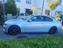 Grau Gebraucht 2010 BMW 320 Coupé | 9.500 € (Etwas zu teuer)