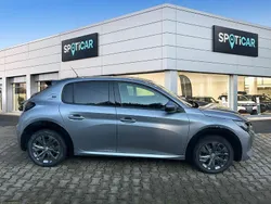 Grau Gebraucht 2021 Peugeot e-208 Allure Kleinwagen | 15.290 € (Fairer Preis)