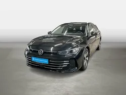Grenadillschwarz Gebraucht 2025 VW Passat Elegance Kombi | 36.220 € (Superpreis)