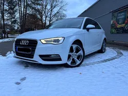 Weiß Gebraucht 2012 Audi A3 S-Line Limousine | 13.500 € (Fairer Preis)