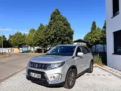 Silber Gebraucht 2024 Suzuki Vitara Comfort+ SUV | 20.400 € (Teuer)