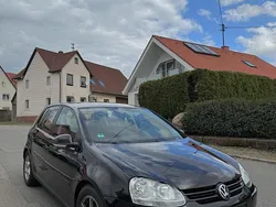 Schwarz Gebraucht 2007 VW Golf V Kleinwagen | 3.200 € (Fairer Preis)