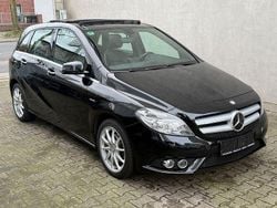 Schwarz Gebraucht 2011 Mercedes 180 Limousine | 7.900 € (Teuer)