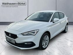 Weiß Gebraucht 2024 Seat Leon Style Limousine | 27.999 € (Guter Preis)