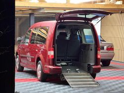 Rot Gebraucht 2008 VW Caddy Maxi Van / Kleinbus | 18.900 €