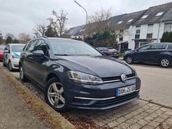 Grau Gebraucht 2017 VW Golf VII Sound Kombi | 7.250 € (Etwas zu teuer)