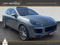 Meteor grau metallic (lm7w) Gebraucht 2015 Porsche Cayenne SUV | 36.990 €