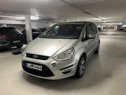 Silber Gebraucht 2011 Ford S-MAX Titanium Van / Kleinbus | 6.400 € (Fairer Preis)