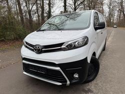 Weiß Gebraucht 2023 Toyota Proace Van / Kleinbus | 19.690 €