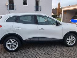Weiß Gebraucht 2018 Renault Kadjar LIMITED SUV | 11.100 € (Fairer Preis)