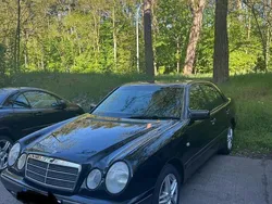 Schwarz Gebraucht 1998 Mercedes E240 Limousine | 3.500 € (Fairer Preis)