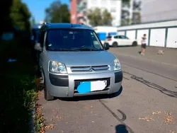 Silber Gebraucht 2003 Citroën Berlingo Van / Kleinbus | 3.600 €