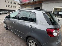 Grau Gebraucht 2011 VW Golf Plus Cross Team Van / Kleinbus | 3.800 € (Fairer Preis)