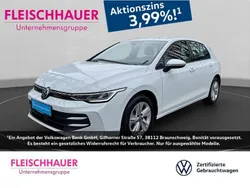 Weiss Gebraucht 2024 VW Golf VIII Life Limousine | 20.470 € (Superpreis)