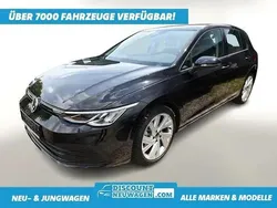 Deep black perleffekt Gebraucht 2022 VW Golf VIII Life Kombi | 22.550 € (Guter Preis)