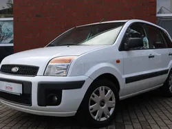 Weiß Gebraucht 2010 Ford Fusion Style Limousine | 4.790 € (Etwas zu teuer)