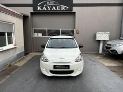 Weiß Gebraucht 2016 Mitsubishi Space Star Diamant Edition Kleinwagen | 4.999 € (Guter Preis)