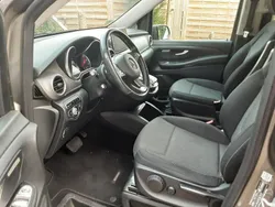 Grau Gebraucht 2016 Mercedes V250 Edition Van / Kleinbus | 27.800 € (Guter Preis)