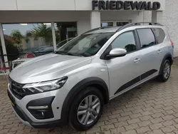 Grau Gebraucht 2022 Dacia Jogger Comfort Limousine | 17.990 € (Guter Preis)