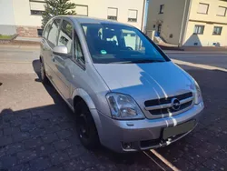 Grau Gebraucht 2006 Opel Meriva Van / Kleinbus | 2.400 € (Fairer Preis)