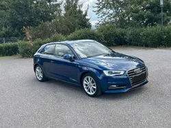 Blau Gebraucht 2013 Audi A3 Ambition Limousine | 10.900 € (Fairer Preis)