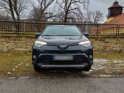 Blau Gebraucht 2018 Toyota RAV4 Hybrid Style SUV | 19.900 € (Fairer Preis)