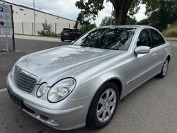 Silber Gebraucht 2004 Mercedes E220 Limousine | 7.950 € (Teuer)